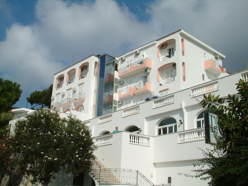Hotel La Ginestra Forio di Ischia Exterior foto
